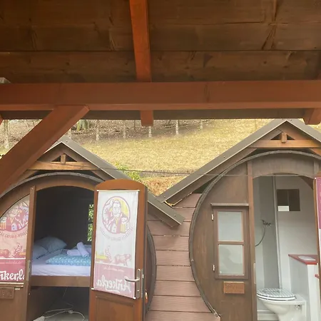 Luxe tent Schlafen Im Fass *